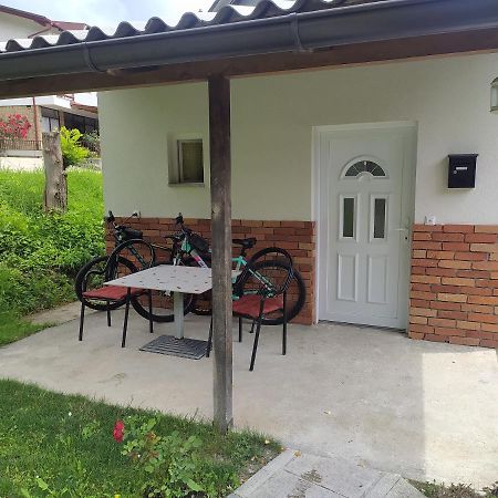 יאיצי Lenilenii Bungalow מראה חיצוני תמונה
